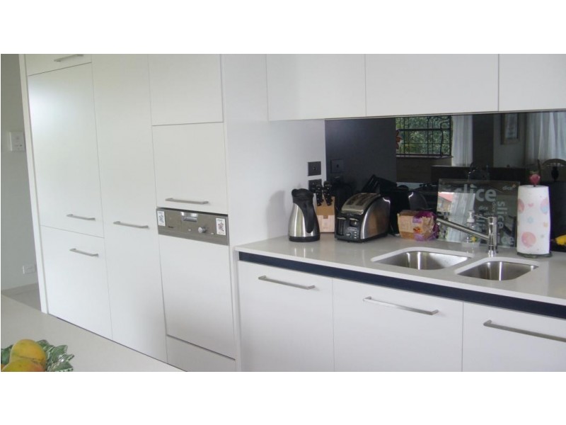 6 Mariners Drive, Townsville QLD 4810