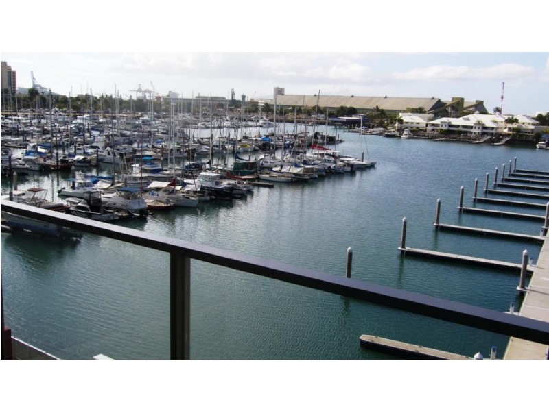 6 Mariners Drive, Townsville City QLD 4810