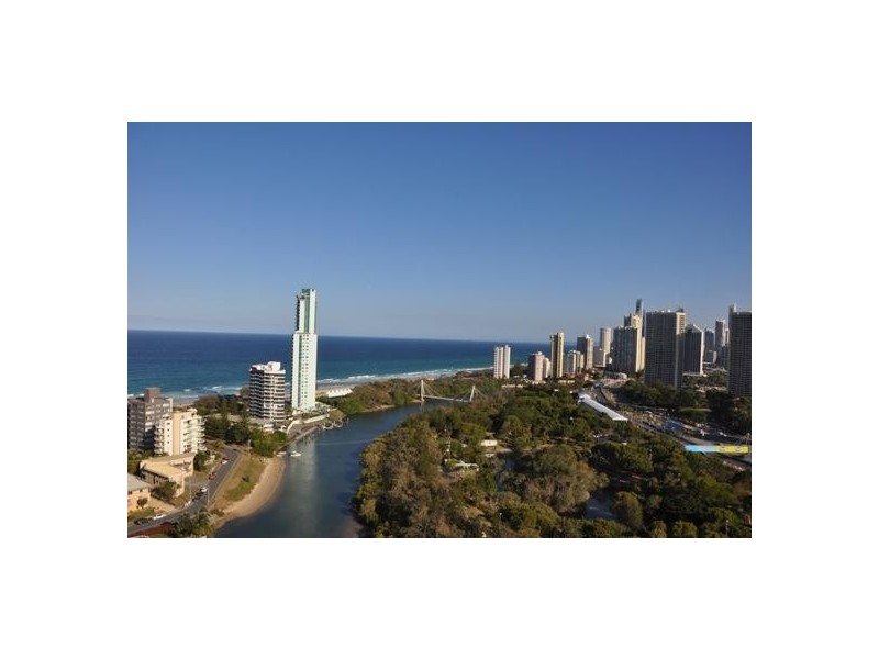 24 Breaker Street, Main Beach QLD 4217