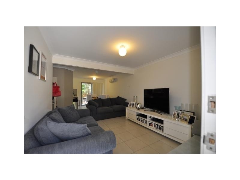 130 Jutland Street, Oxley QLD 4075