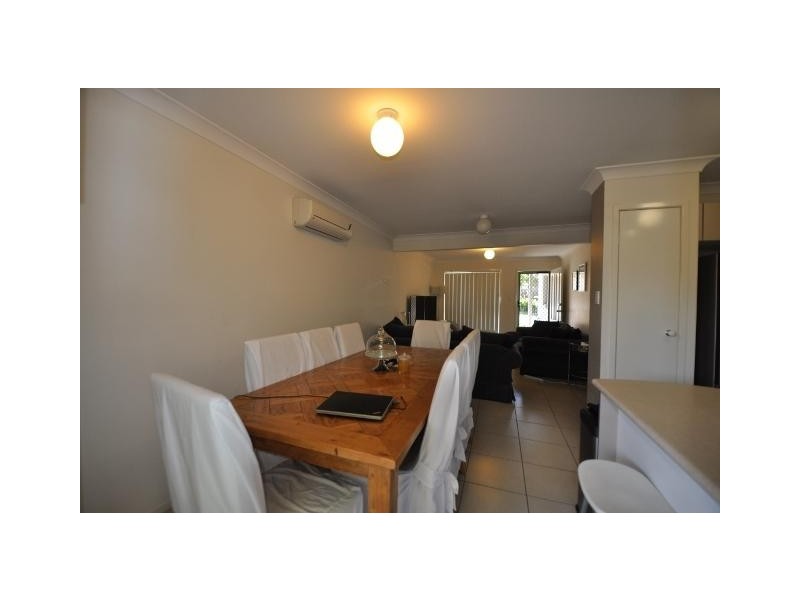 130 Jutland Street, Oxley QLD 4075