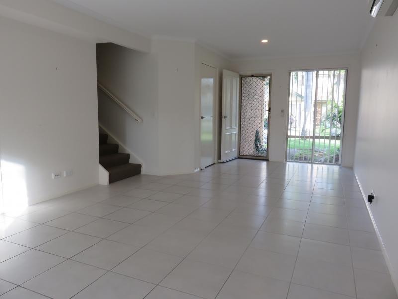 643 Pine Ridge Road, Biggera Waters QLD 4216