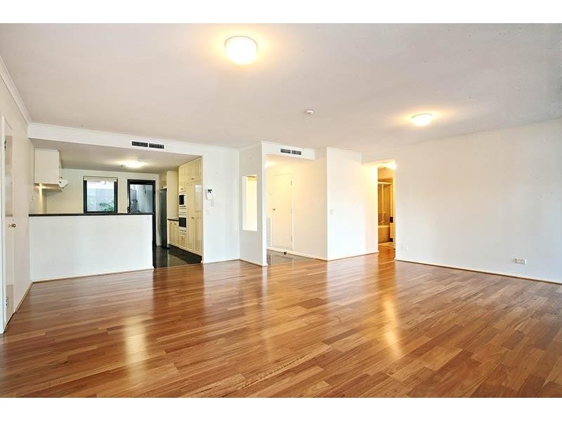 2 / 8 Goodwin Street, Kangaroo Point QLD 4169