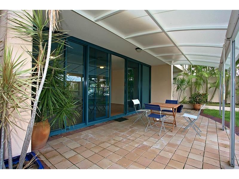 2 / 8 Goodwin Street, Kangaroo Point QLD 4169