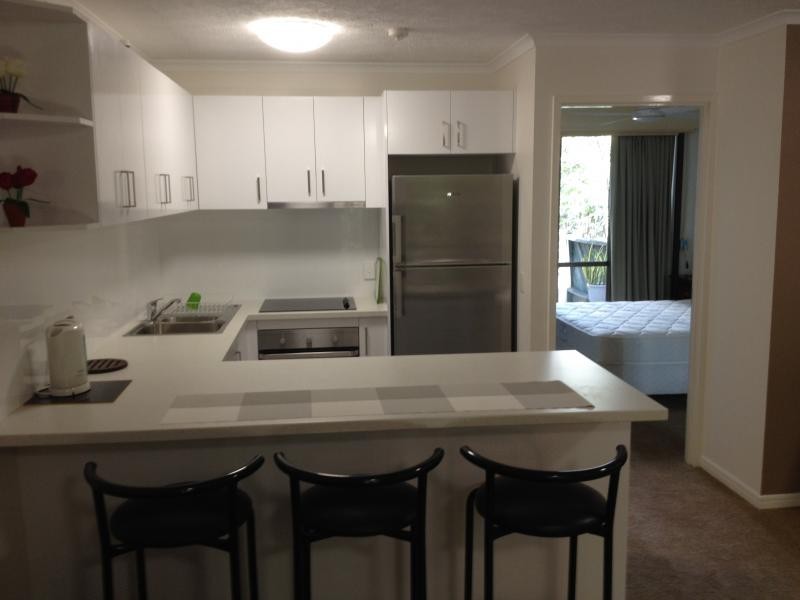 38 Enderley Ave, Surfers Paradise QLD 4217