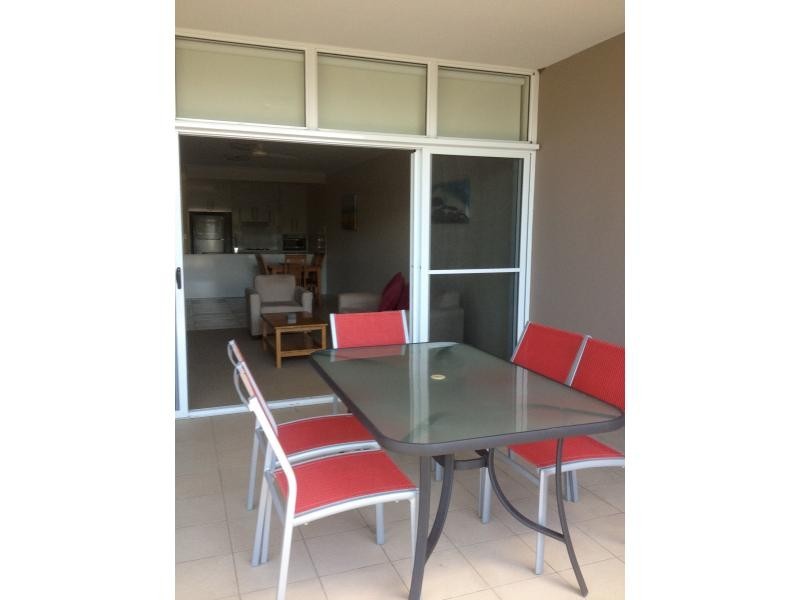65 Manooka Drive, Cannonvale QLD 4802