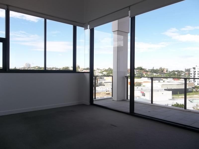 10 Pidgeon Close, West End QLD 4101