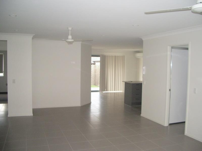 230 Pulgul St, Urangan QLD 4655