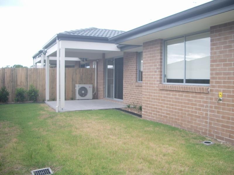 230 Pulgul St, Urangan QLD 4655