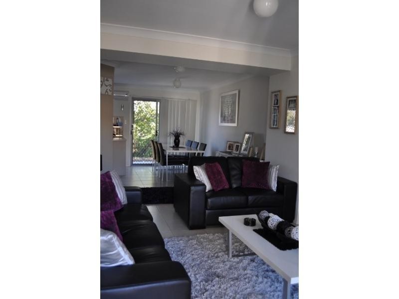 130 Jutland Street, Oxley QLD 4075