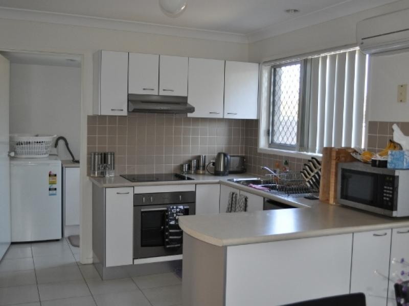 130 Jutland Street, Oxley QLD 4075