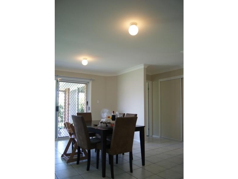 8 Reardon Street, Calamvale QLD 4116