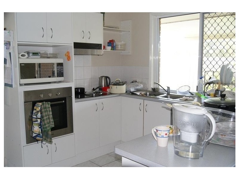 8 Reardon Street, Calamvale QLD 4116