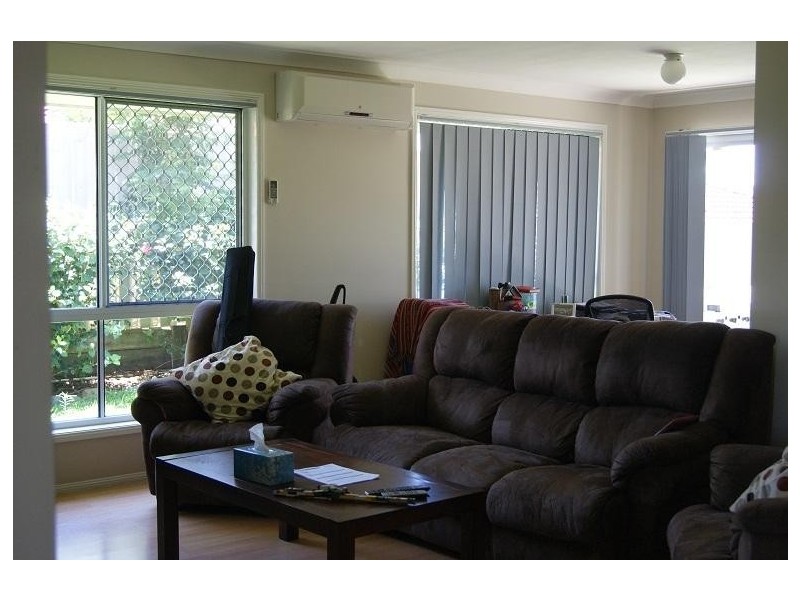 8 Reardon Street, Calamvale QLD 4116