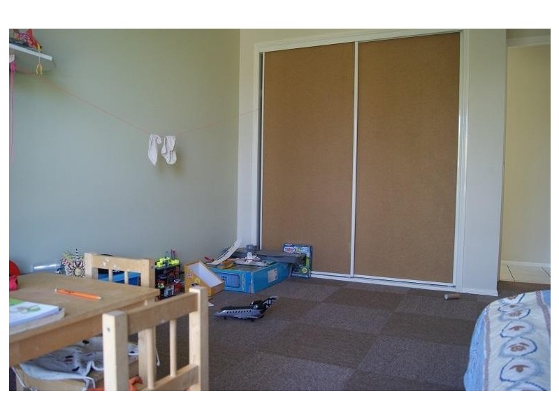 8 Reardon Street, Calamvale QLD 4116