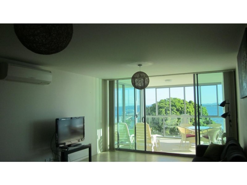 14 Oxley Ave, Woody Point QLD 4019