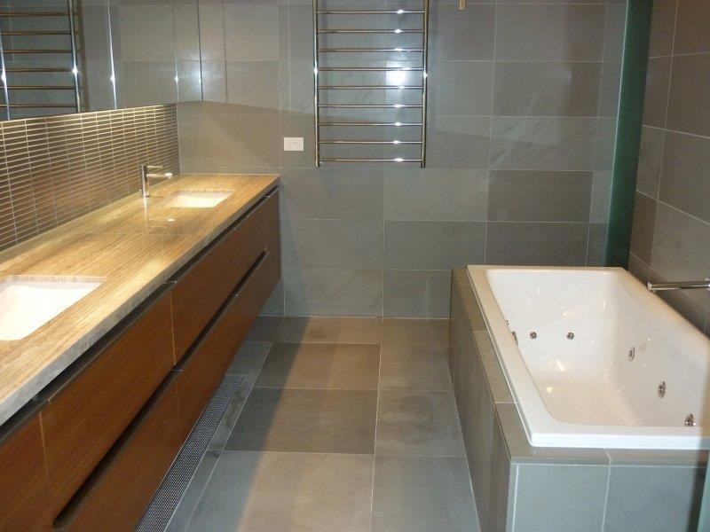 201/211 King Arthur Terrace, Tennyson QLD 4105