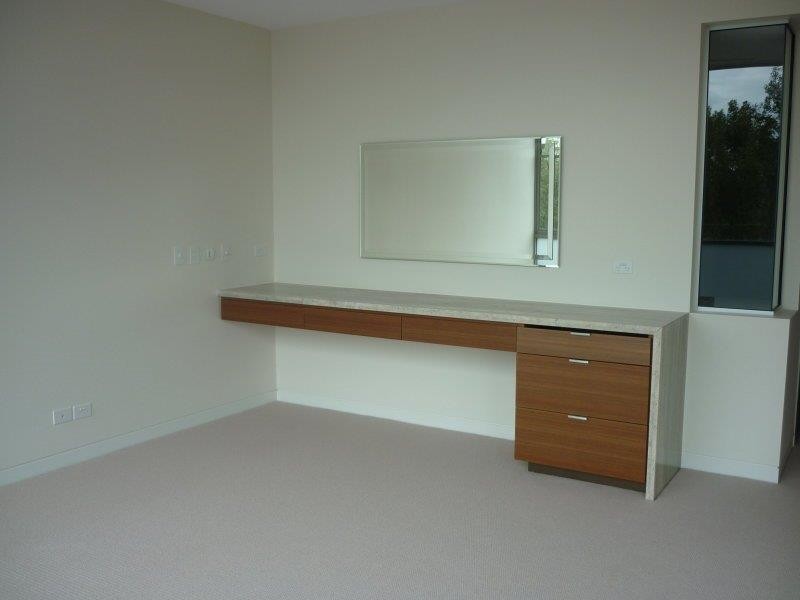 201/211 King Arthur Terrace, Tennyson QLD 4105