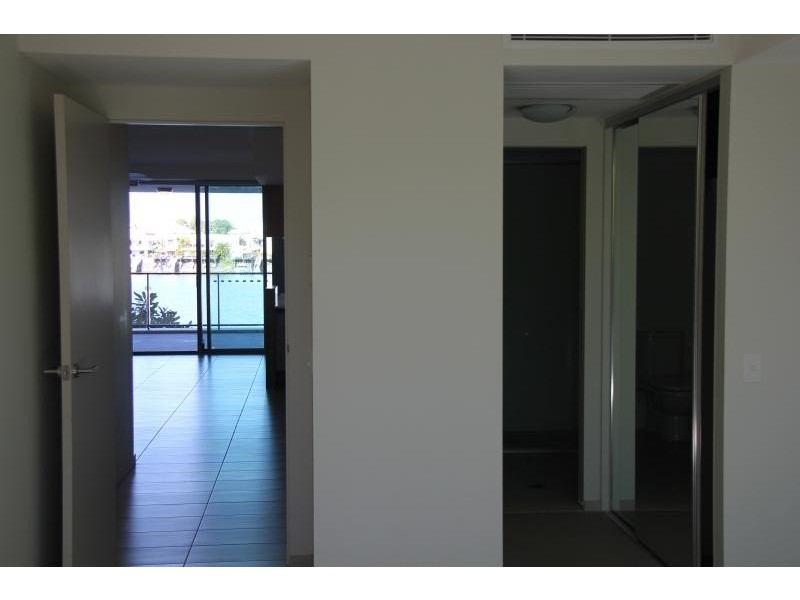 6 Mariners Drive, Townsville City QLD 4810