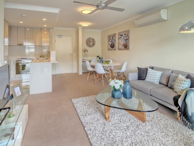 66 Slobodian Ave, Eight Mile Plains QLD 4113