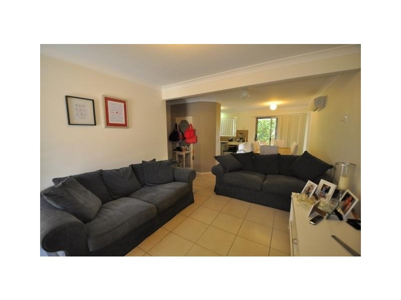 130 Jutland St, Oxley QLD 4075