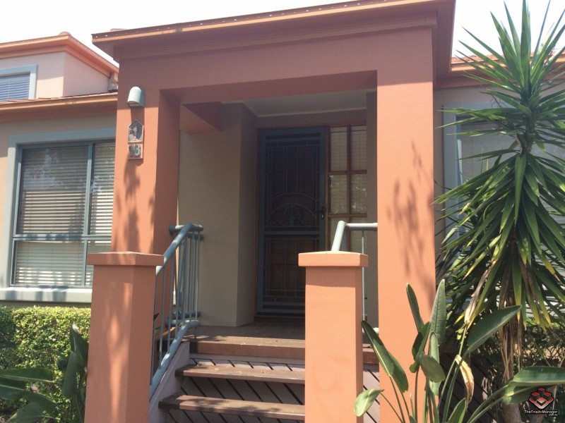 20 Fairway Drive, Clear Island Waters QLD 4226