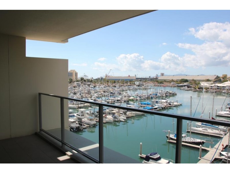 6 Mariners Drive, Townsville City QLD 4810