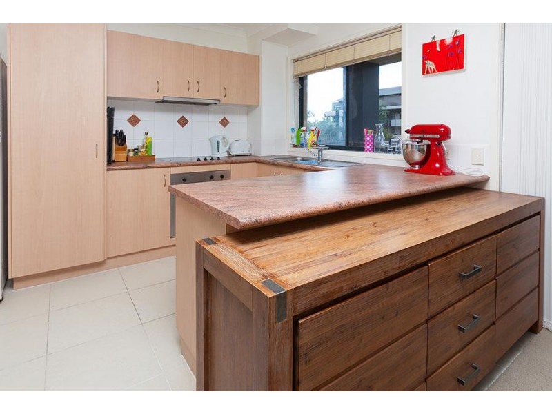 52 NEWSTEAD TERRACE, Newstead QLD 4006