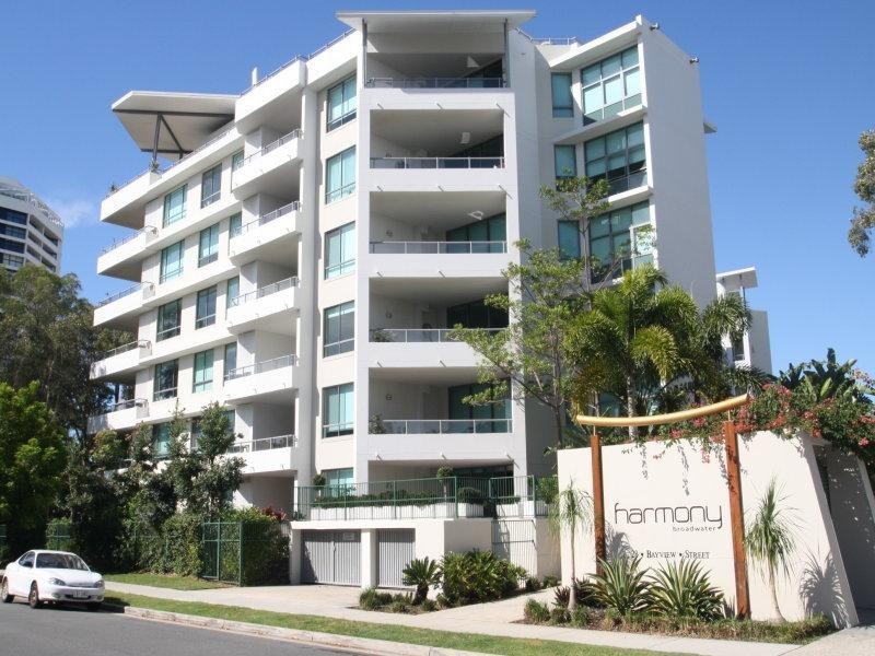 28 Bayview St, Runaway Bay QLD 4216