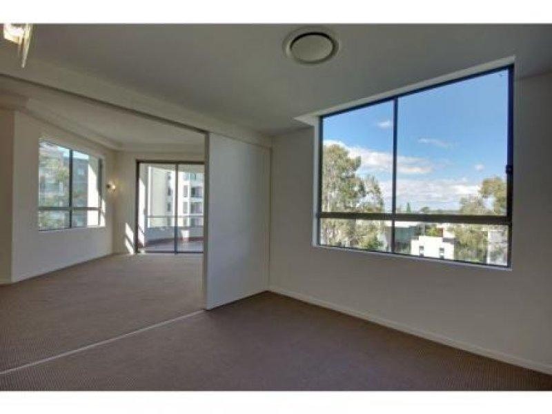 28 Bayview St, Runaway Bay QLD 4216