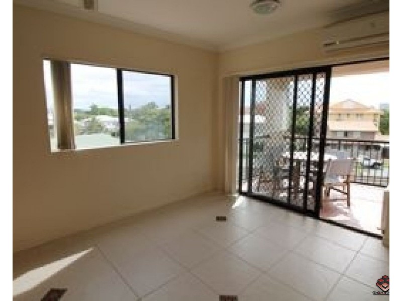 7-13 Barranbali Street, Surfers Paradise QLD 4217