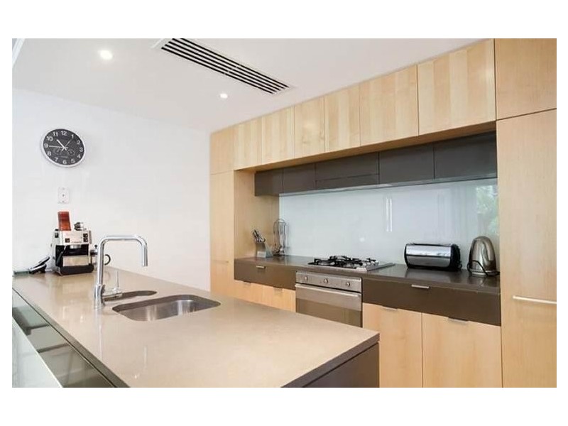 10 Pidgeon Close, West End QLD 4101