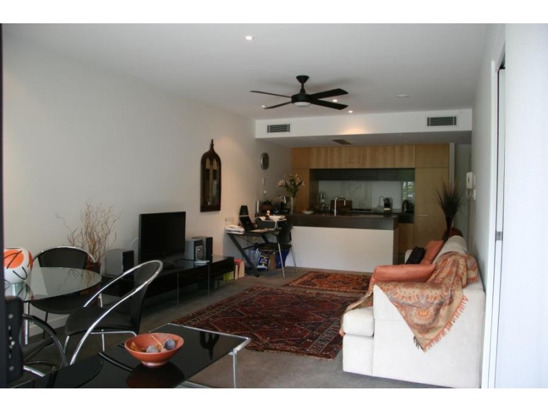 10 Pidgeon Close, West End QLD 4101