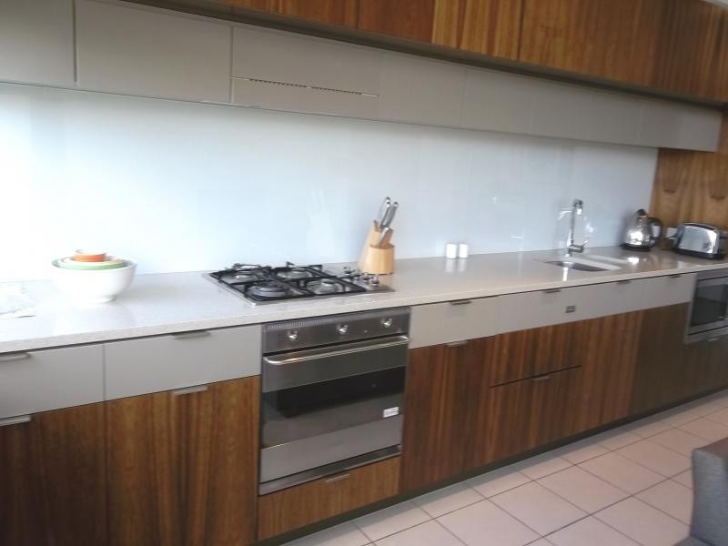 10 Pidgeon Close, West End QLD 4101