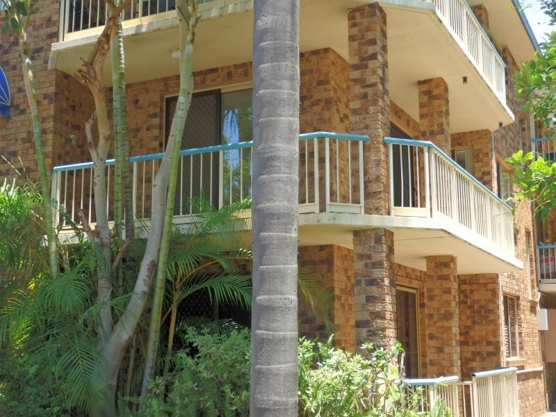 144 MARINE PARADE, Southport QLD 4215