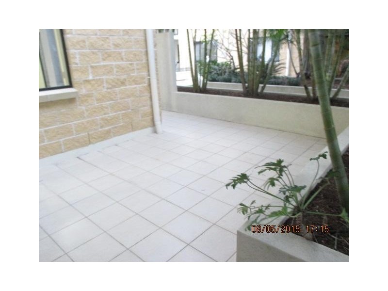 138 HIGH STREET, Southport QLD 4215