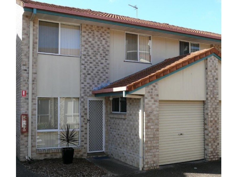 42 Murev Way, Carrara QLD 4211