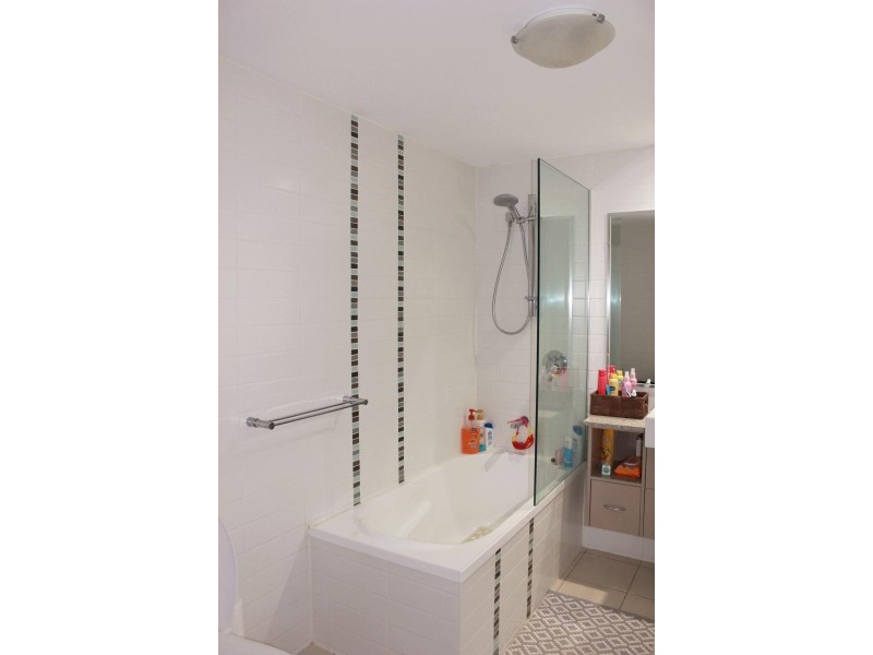 24 Allwood St, Indooroopilly QLD 4068