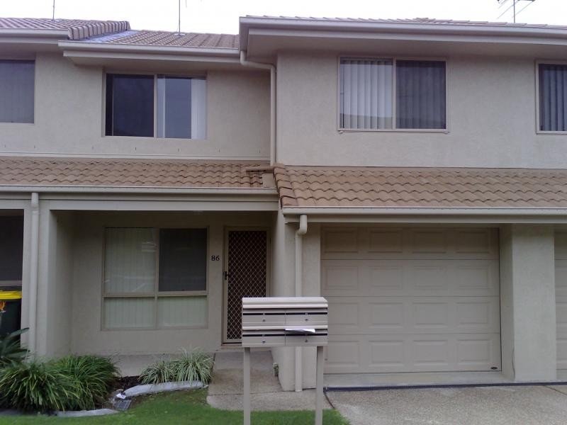 86 Johnston Street, Carina QLD 4152