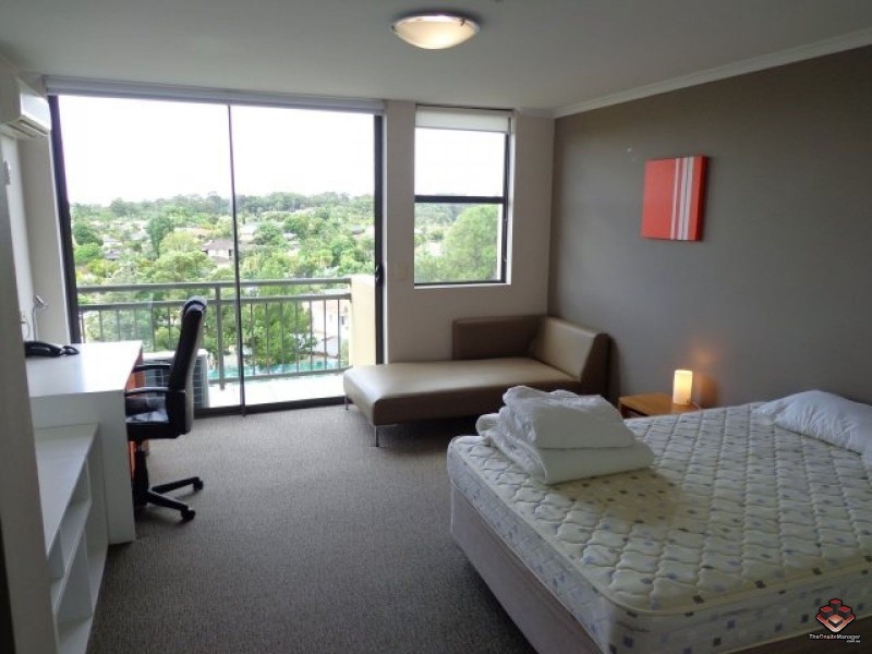 720 / 25 Lake Orr Drive, Robina QLD 4226