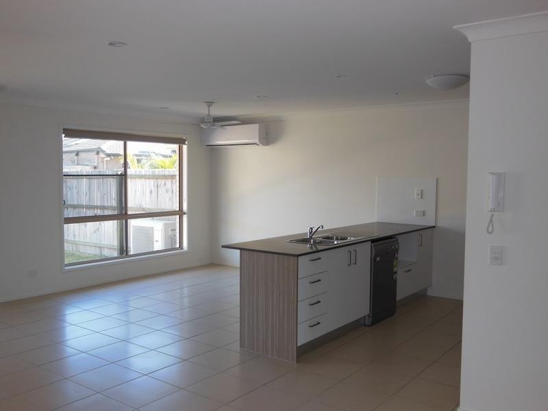 230 Pulgul St, Urangan QLD 4655