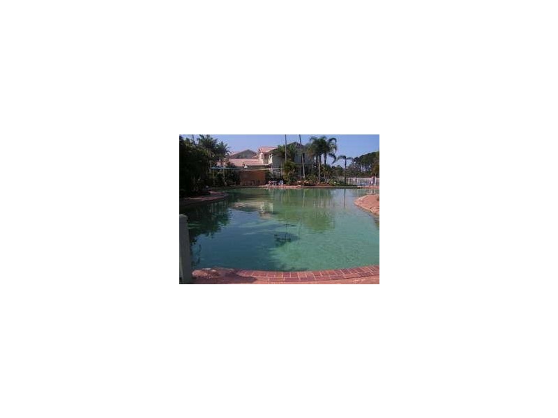 215 Cottesloe Dr, Mermaid Waters QLD 4218