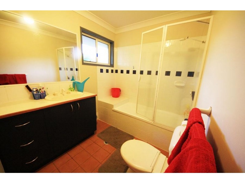 70 Allingham St, Kuraby QLD 4112