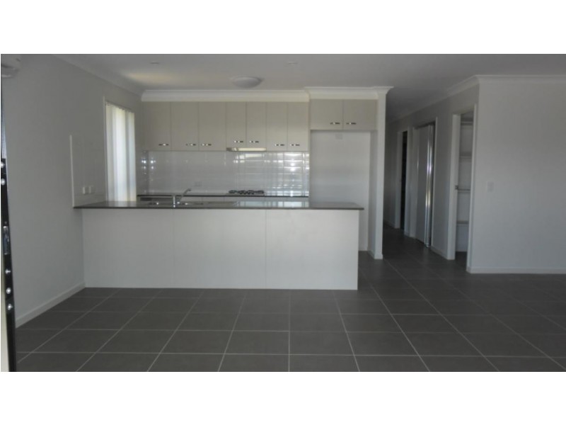 13 Keelson Crescent, Hope Island QLD 4212