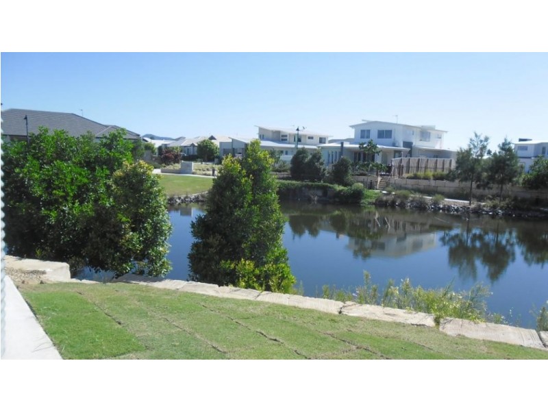 13 Keelson Crescent, Hope Island QLD 4212