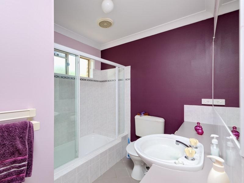 121 Golden Ave, Calamvale QLD 4116