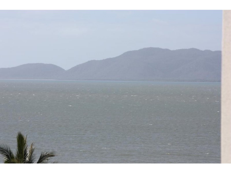 6 Mariners Drive, Townsville City QLD 4810