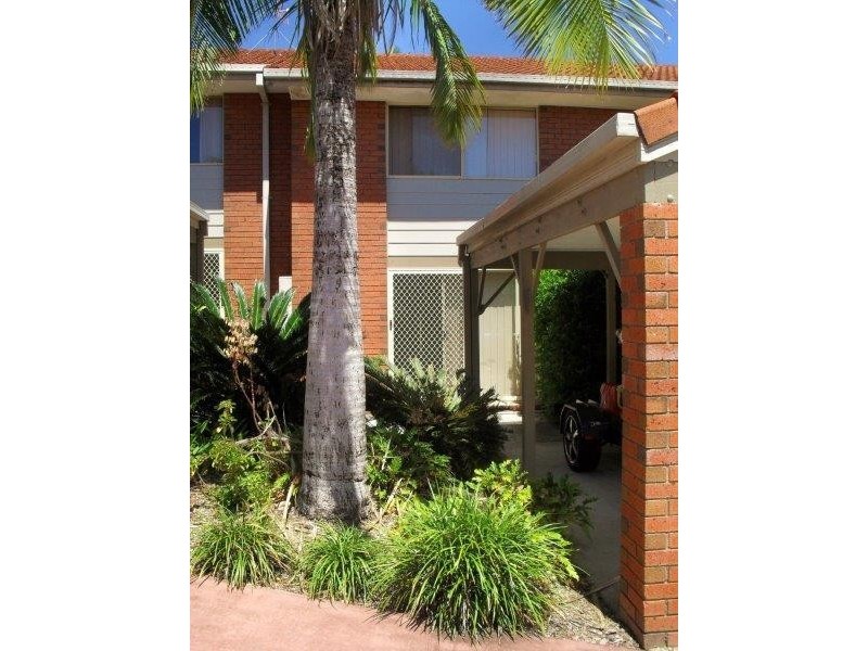 60 Whitby, Southport QLD 4215