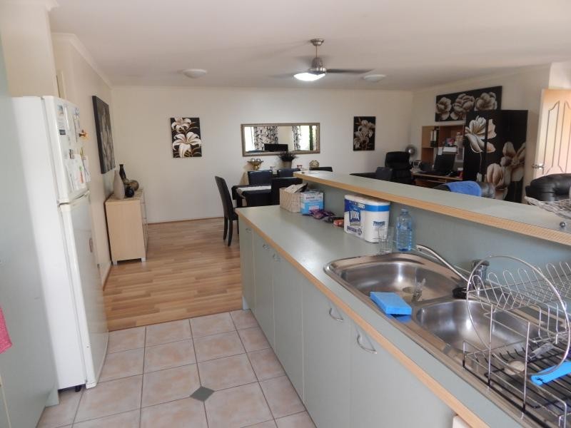 9A Browning Blvd, Battery Hill QLD 4551