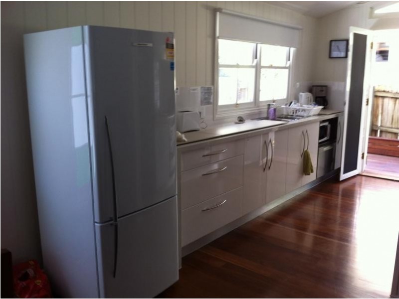 12 Kings Road, Taringa QLD 4068